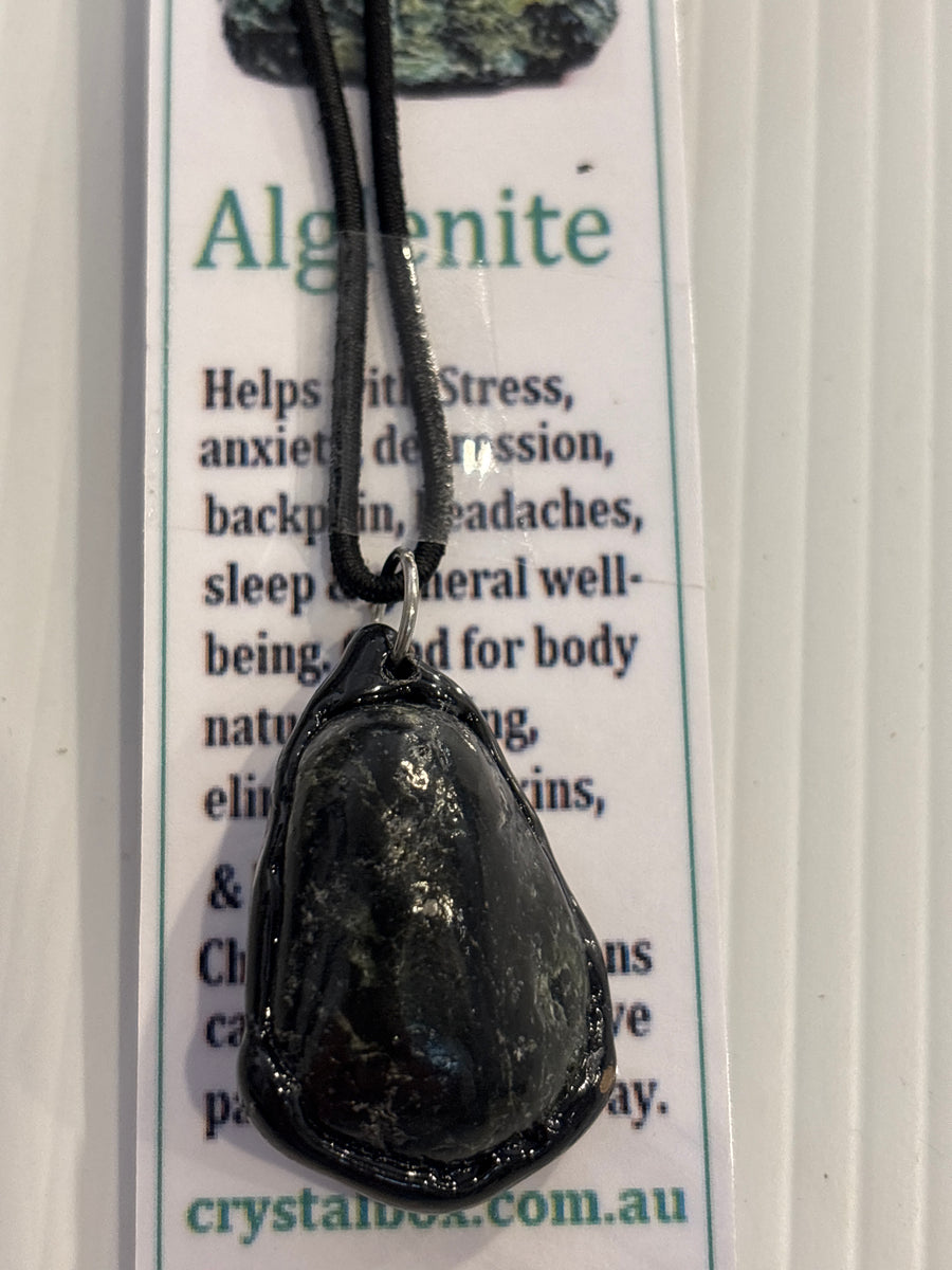 Alglenite Necklace 20 – Crystal Box