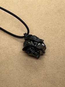 Wired Elite Shungite Crystal Necklace 4