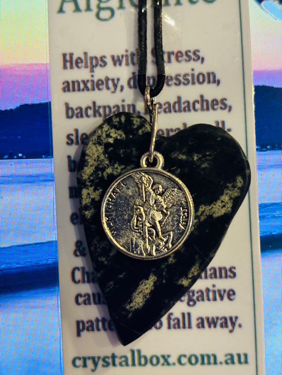 Alglenite Heart with Arch Angel Michael – Crystal Box